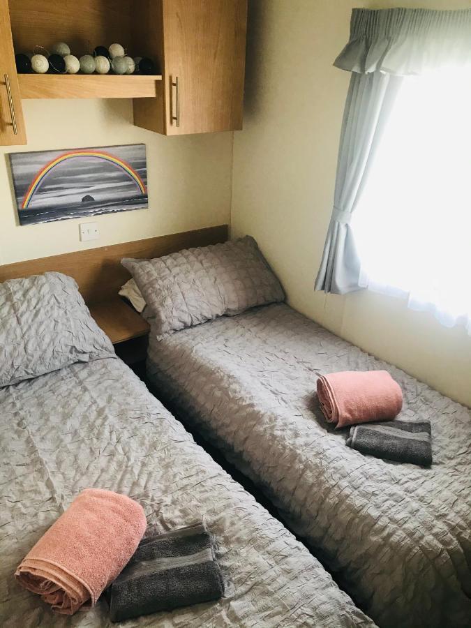 Turnberry Caravan Quiet Peaceful Location Near Golf Spas And Beaches Girvan Eksteriør billede